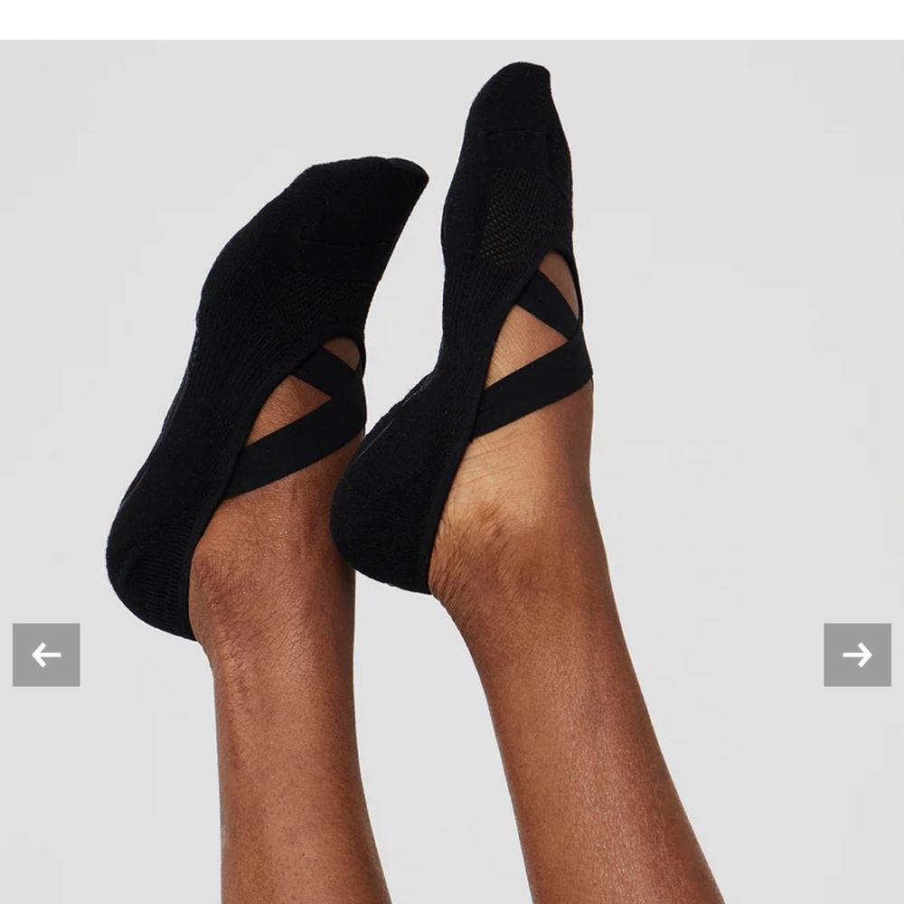 Alo Pivot Barre Socks